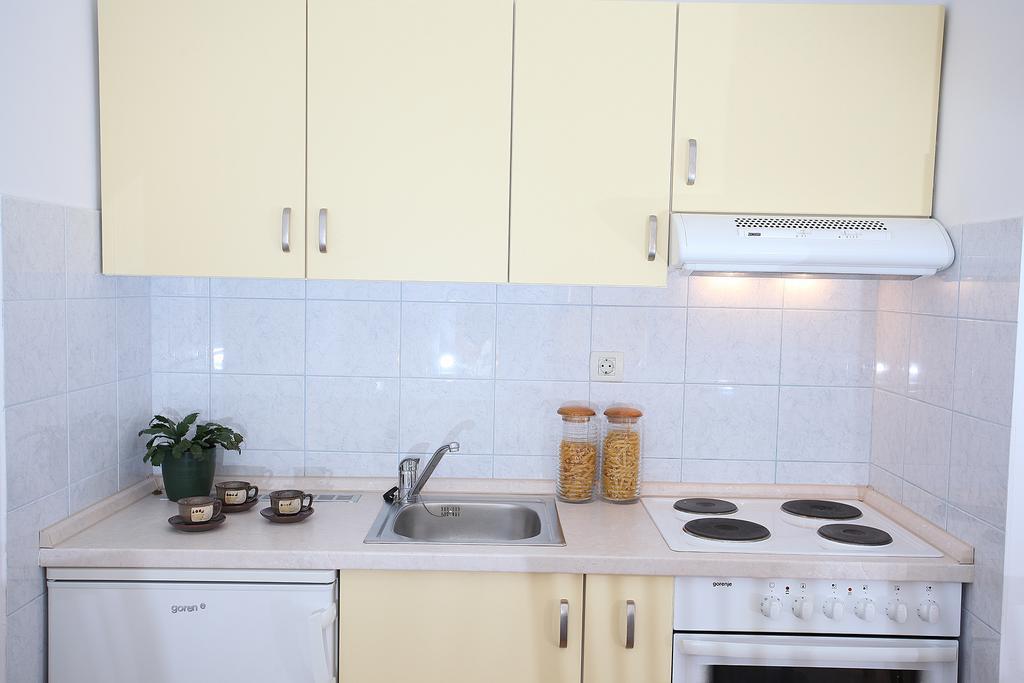 Apartment Mileta Макарска Екстериор снимка